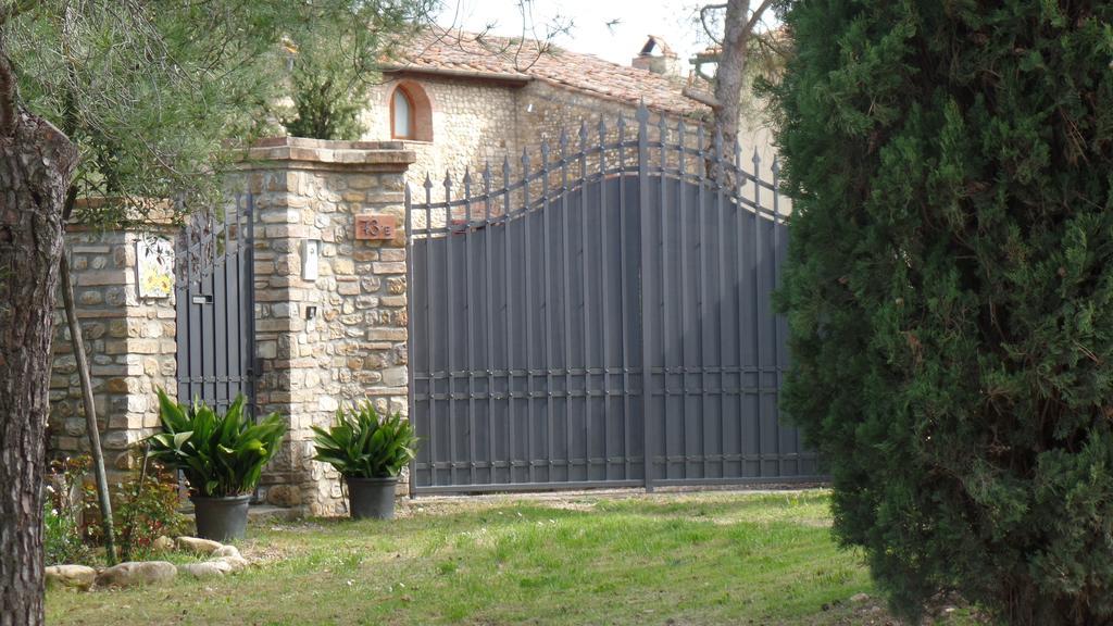 Il Fienile Holiday Home Le Fornacette Exterior foto